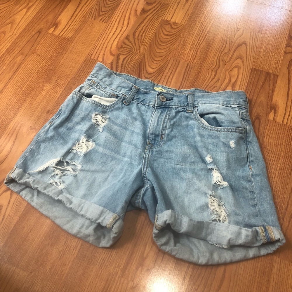 Old Navy Distressed Boyfriend Jean Shorts